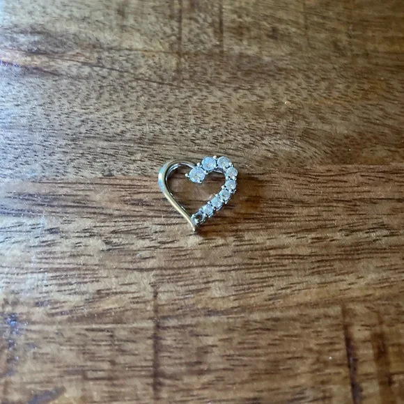 10k Heart Charm Pendant for Necklace or Bracelet - Picture 1 of 3